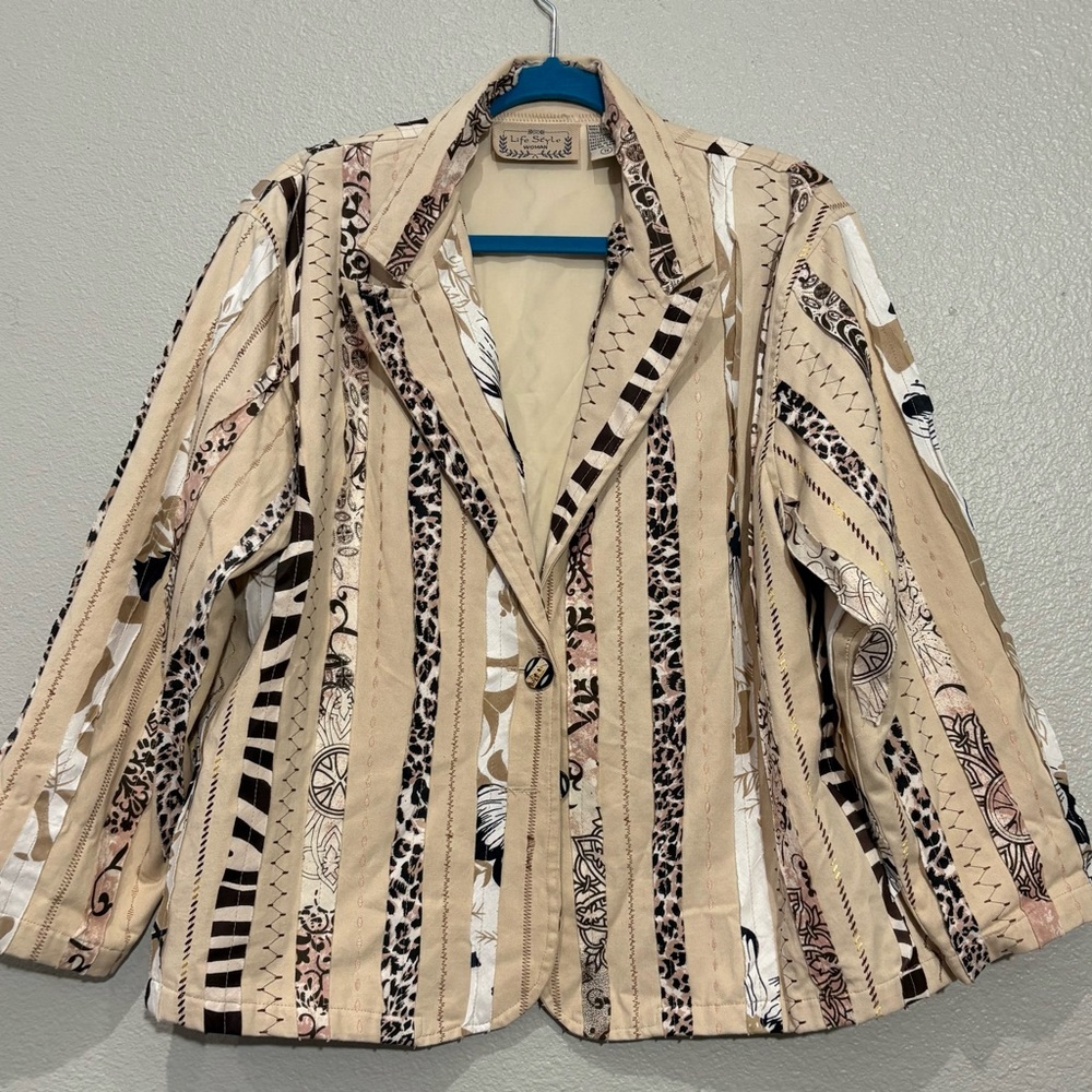 Chic Beige Patterned Women's Blazer